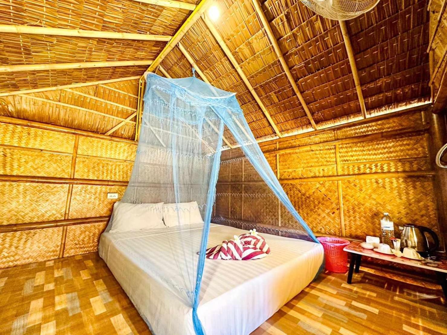 Check In Lanta Hotel Koh Lanta Bagian luar foto