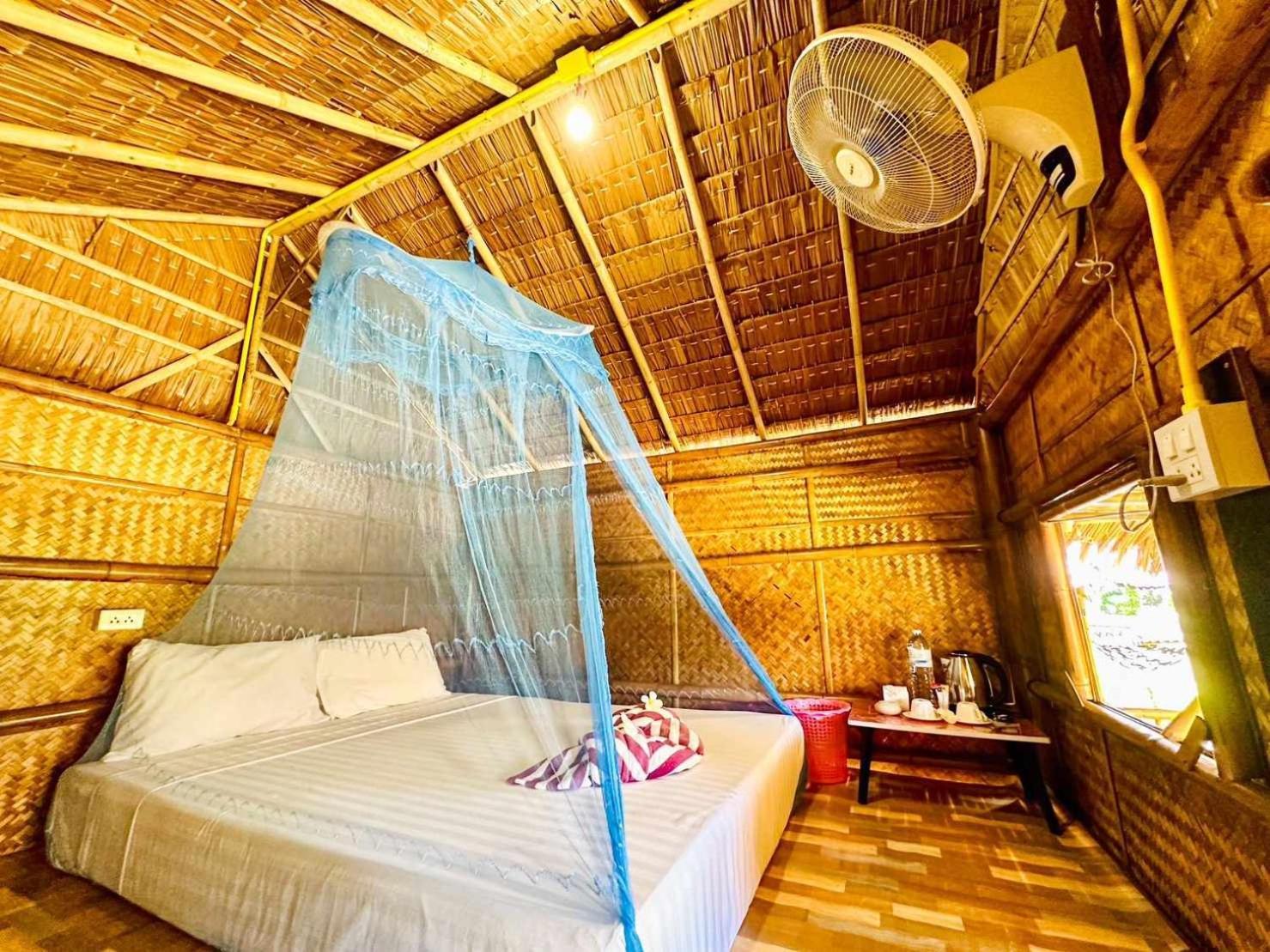 Check In Lanta Hotel Koh Lanta Bagian luar foto